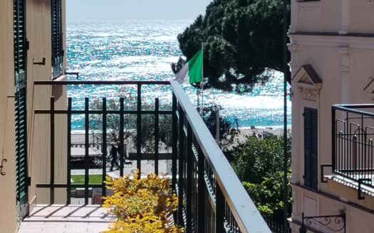 Appartamento nel cuore di Spotorno con Vista Mare